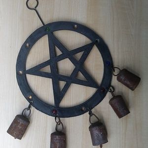 Pentagram kettle bell wind chimes